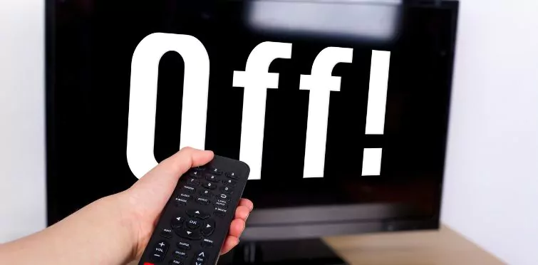 TV não liga mas acende o led do power, o que é?
